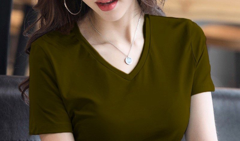 Elegansi dan Keindahan Model Baju Kaos V-Neck